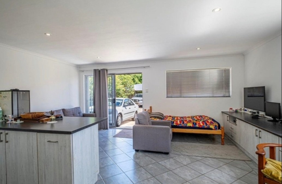 5 Bedroom Property for Sale in Vanes Estate Eastern Cape